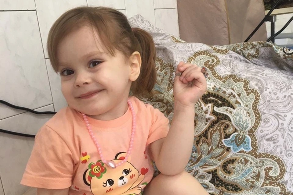 Уже полгода Милана отдает все свои силы, чтобы побороть тяжелую болезнь. Фото: благотворительный фонд «Берегиня».