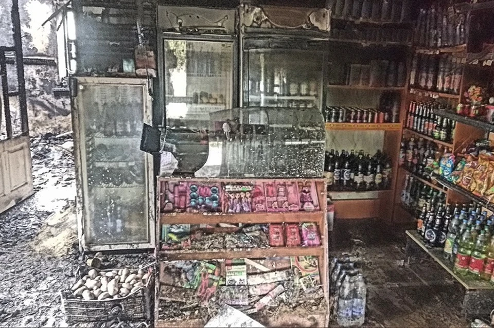 злоумышленники ограбили и подожгли магазин. Фото: мвдднр.рус