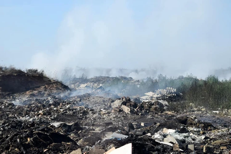 Пожар на мусорном полигоне Евпатории: Что известно к этому часу