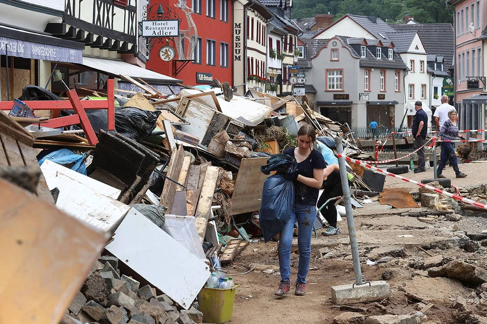 Германия начинает приходить в себя после мощных ливней, которые привели к сильнейшему за последние 100 лет наводнению.