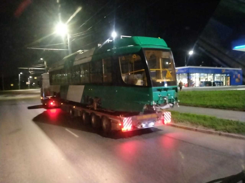 Новые трамваи уже завозят в Челябинск.