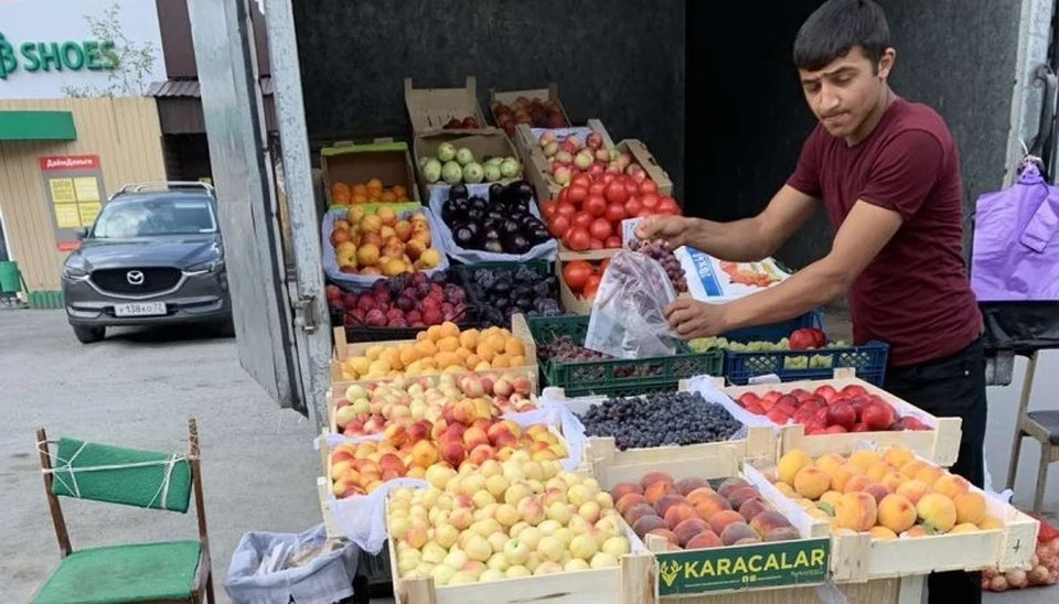 В Тюмени уличных торговцев оштрафовали на полтора миллиона рублей.