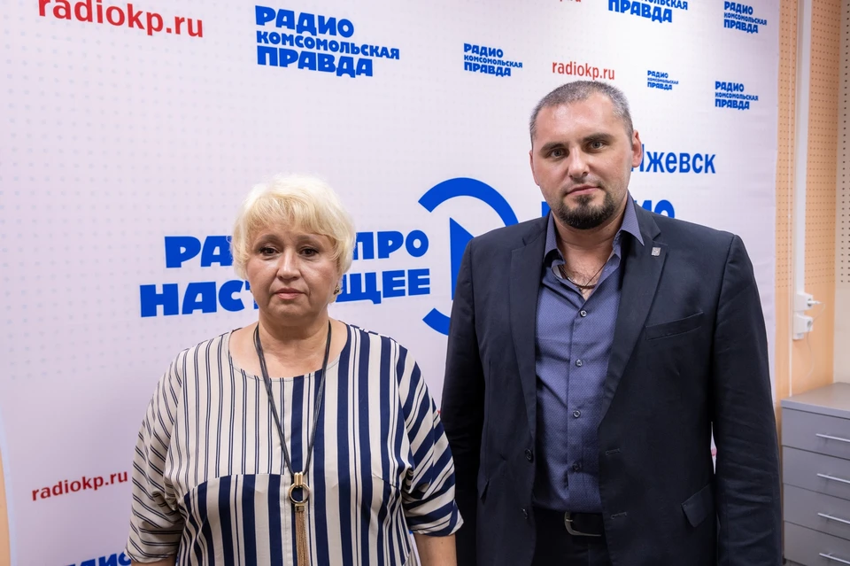 Глава Первомайского района Ижевска Наталья Сазонова, главный инженер службы благоустройства и дорожного хозяйства Ижевска Марат Чемалтынов