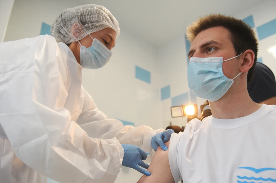 Завершили вакцинацию 650 тысяч человек