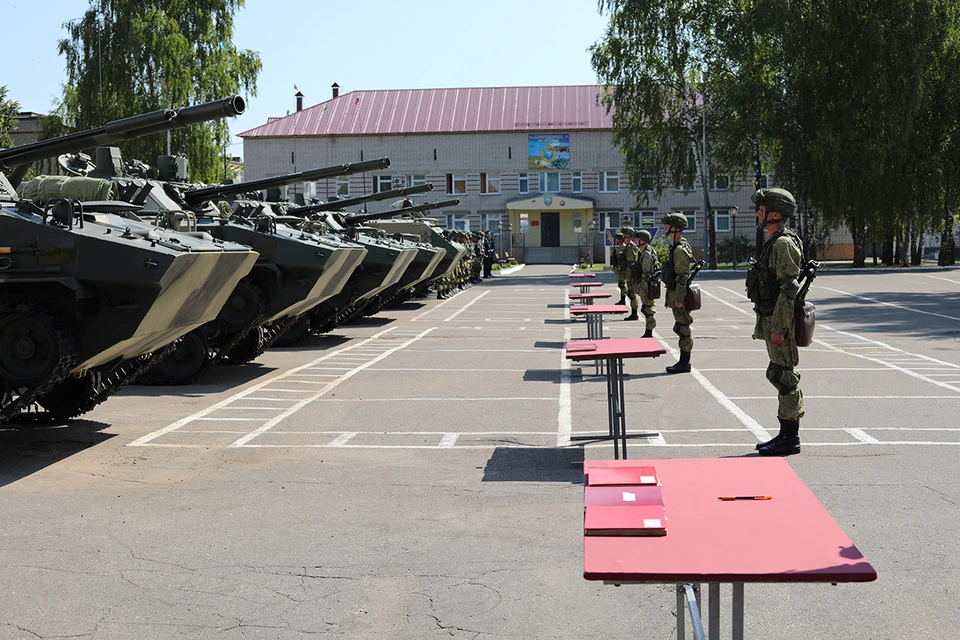 В Ивановское гвардейское воздушно-десантное соединение Воздушно-десантных войск поступил первый батальонный комплект боевых машин десанта четвертого поколения.
