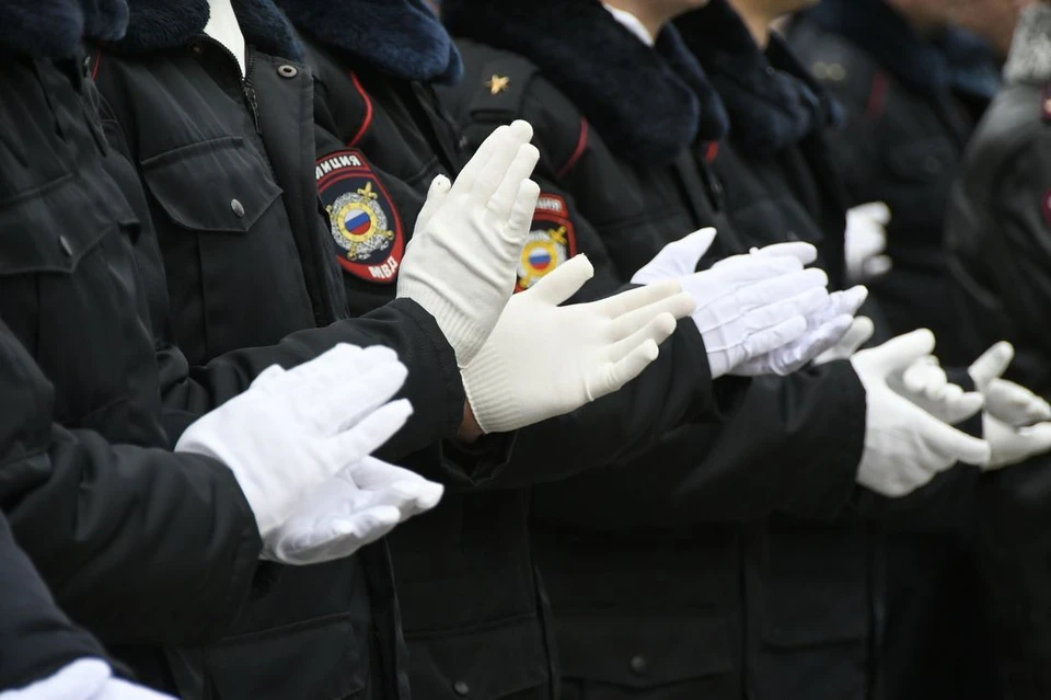 Перед визитом девушки его попросили перевести 44 500 рублей для страховки