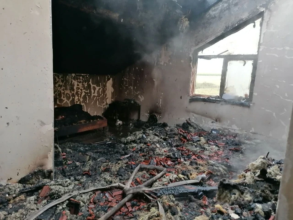 Молния подожгла дом в поселке Голицыно
