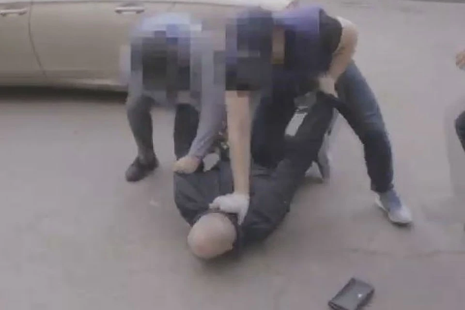 В Иркутской области за решетку отправится вооруженная банда, выбивавшая из людей деньги. Фото: УФСБ по Иркутск области