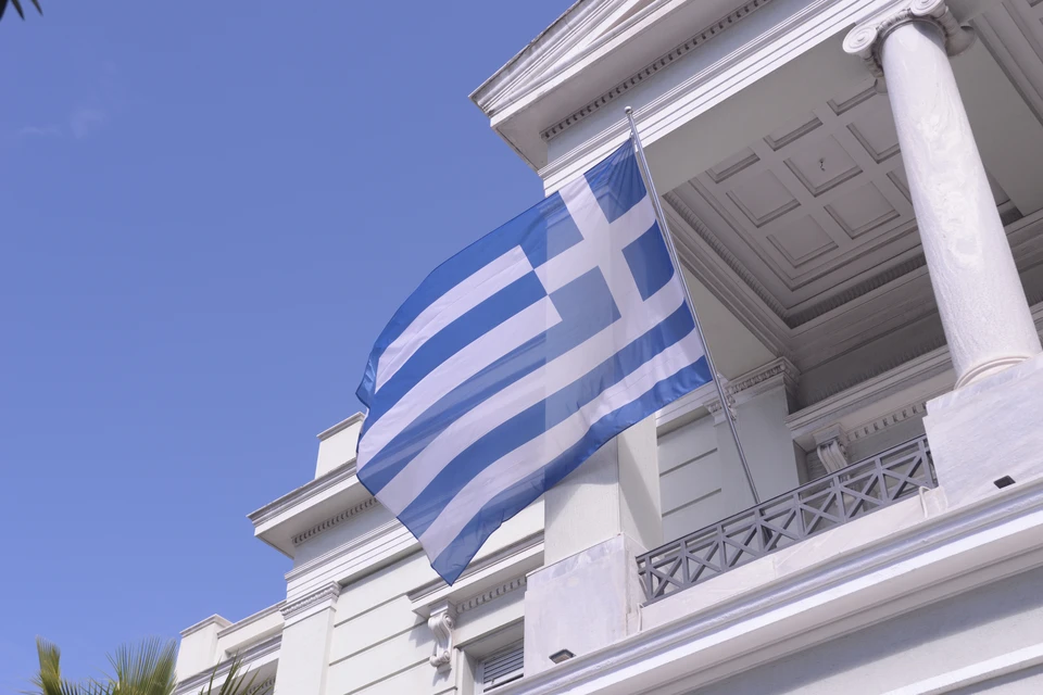Премьер Греции призвал граждан экономить свет из-за рекордной жары