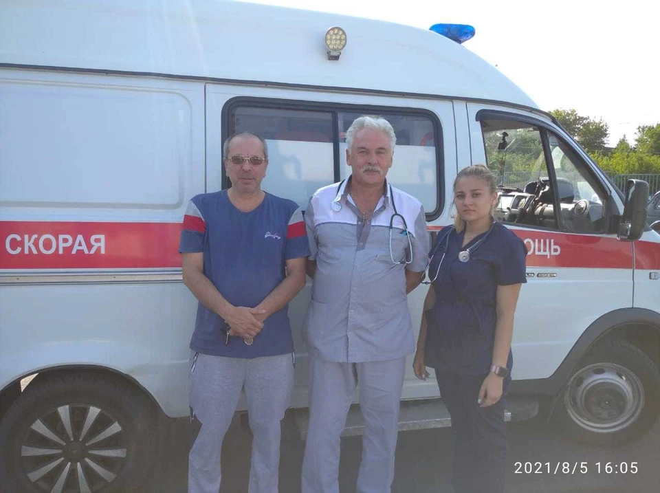 Бригада скорой помощи сработала быстро - женщину удалось спасти. Фото: ЛЫСЕНКО Татьяна