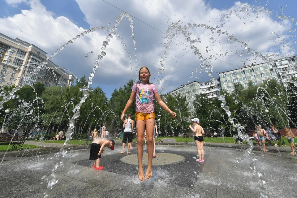 Температура составит +32 - 34 градуса.