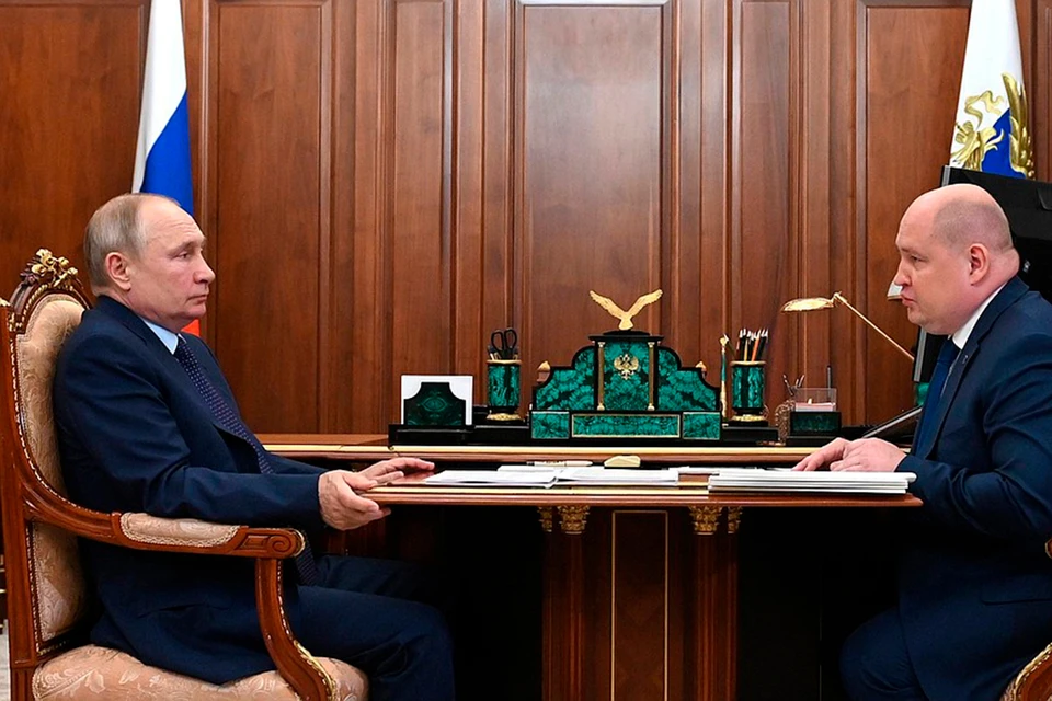 Владимир Путин встретился с губернатором Севастополя Михаилом Развожаевым.
