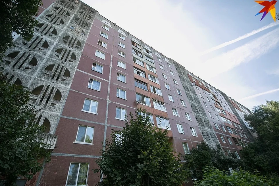 Девушка упала с пятого этажа.