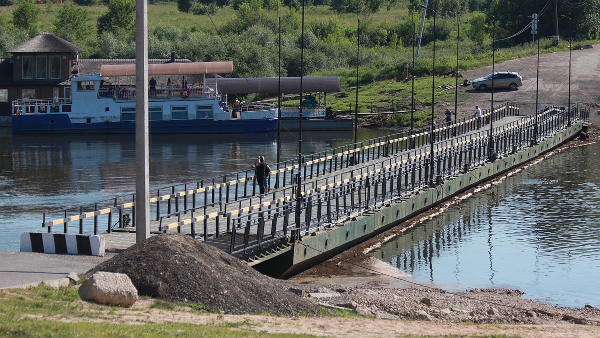 Понтонный мост в Калуге покрасят - KP.RU