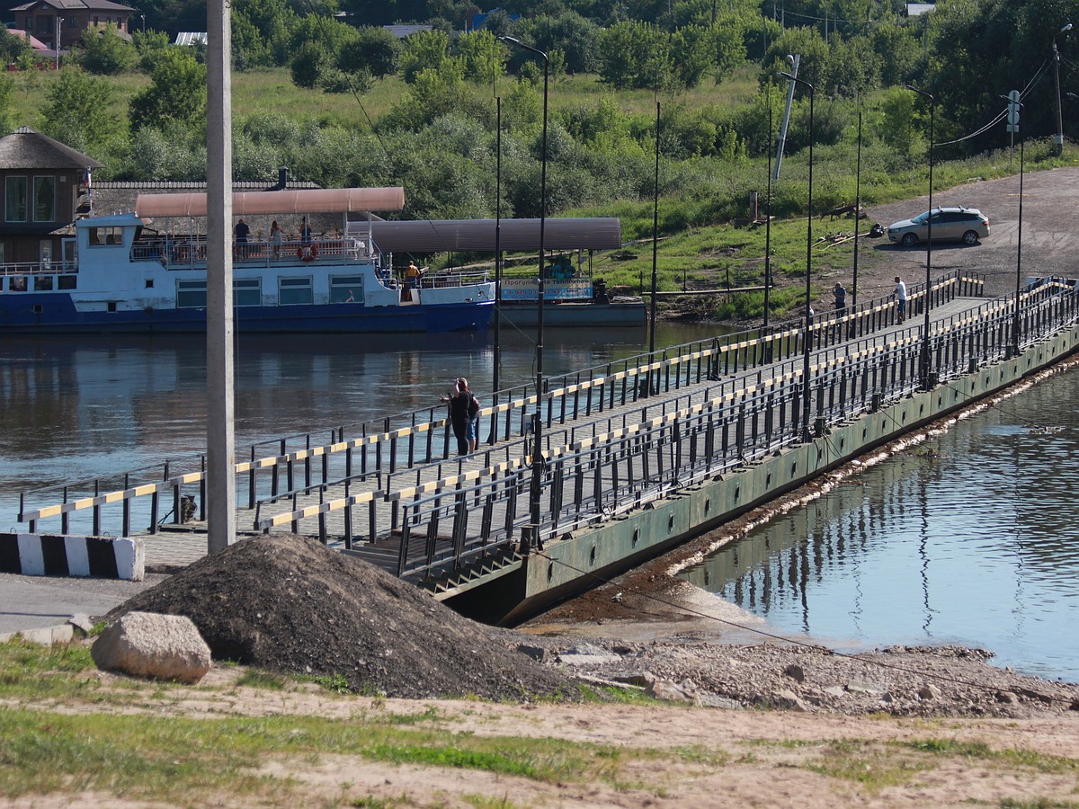 Понтонный мост в Калуге покрасят - KP.RU