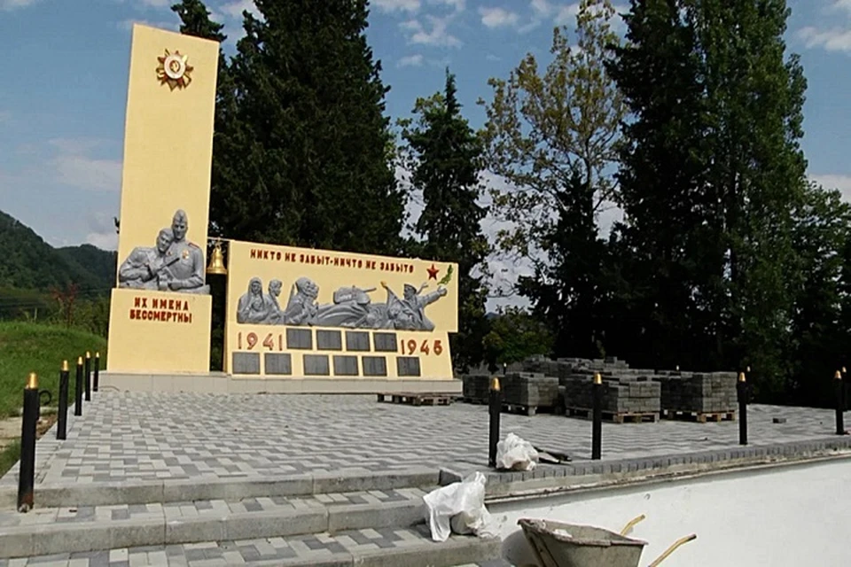 В Сочи приводят в порядок военные мемориалы. Фото: администрация Сочи