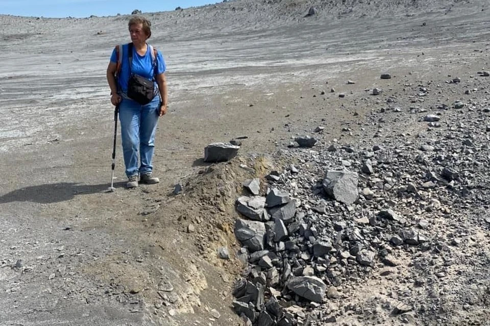 Камчатские вулканологи взяли образцы для исследования. Фото: Instagram-аккаунт @the_north_kurils