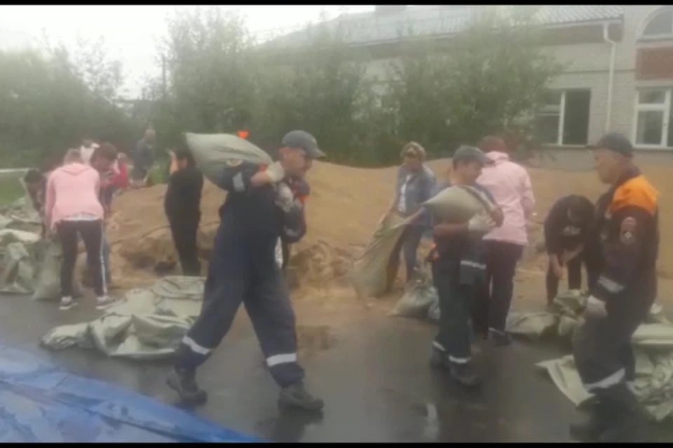 Амур у городских берегов вырос до 667 сантиметров, превысив отметку опасного явления
