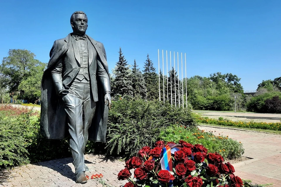 В Донецке почтили память Иосифа Кобзона