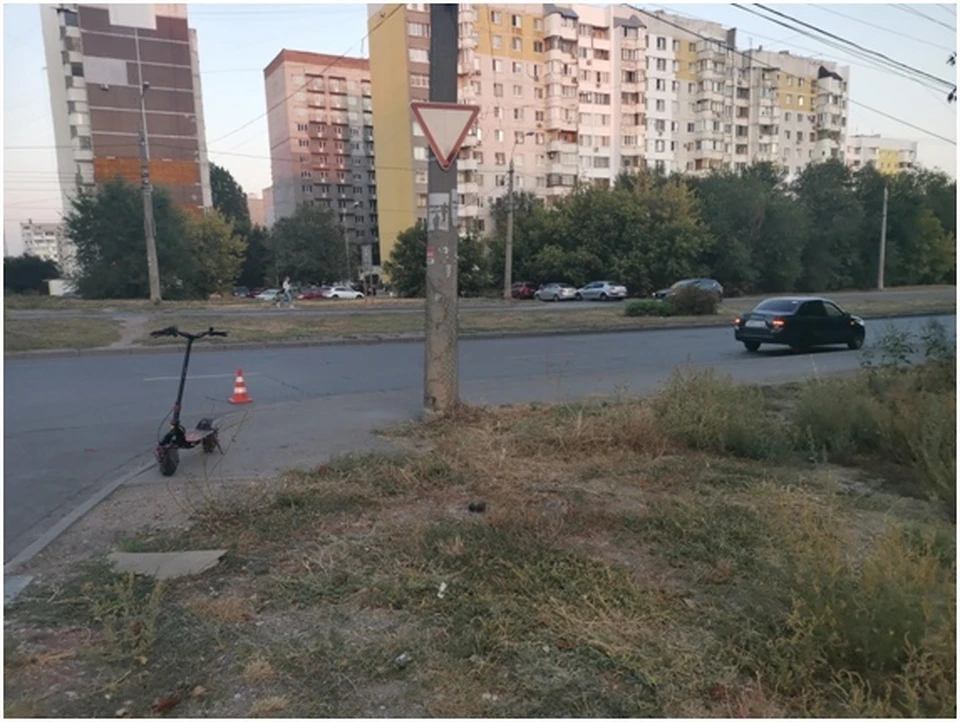 Молодой мужчина получил травмы и был госпитализирован в больницу. Фото: ГУ МВД по Самарской области