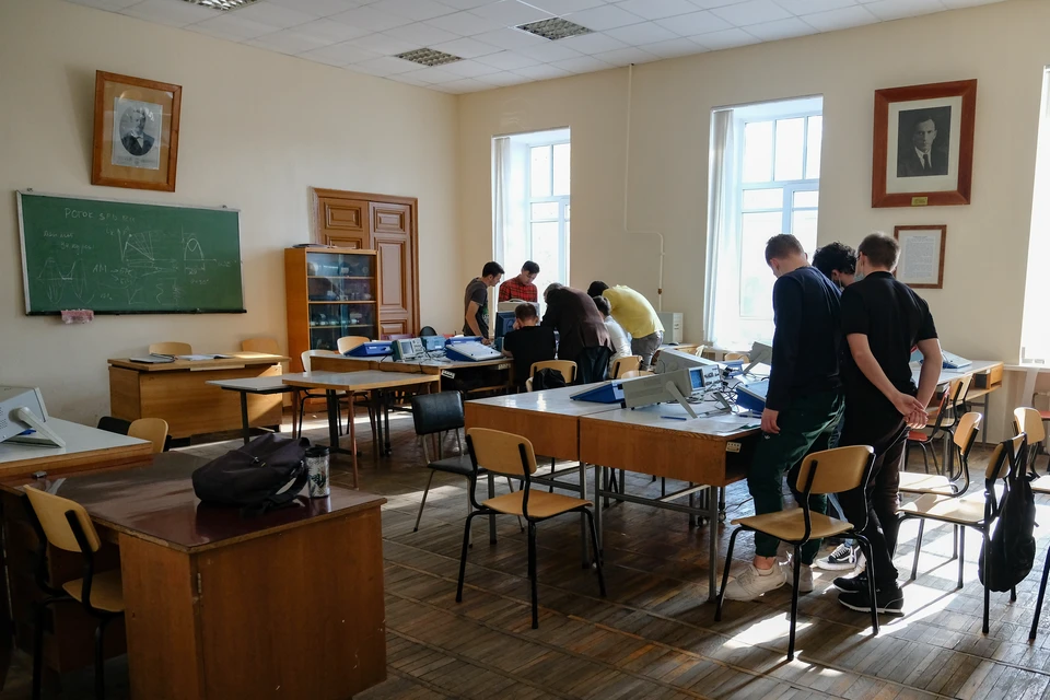 Большинство успешных выпускников из Ленобласти поступило в петербургские вузы.