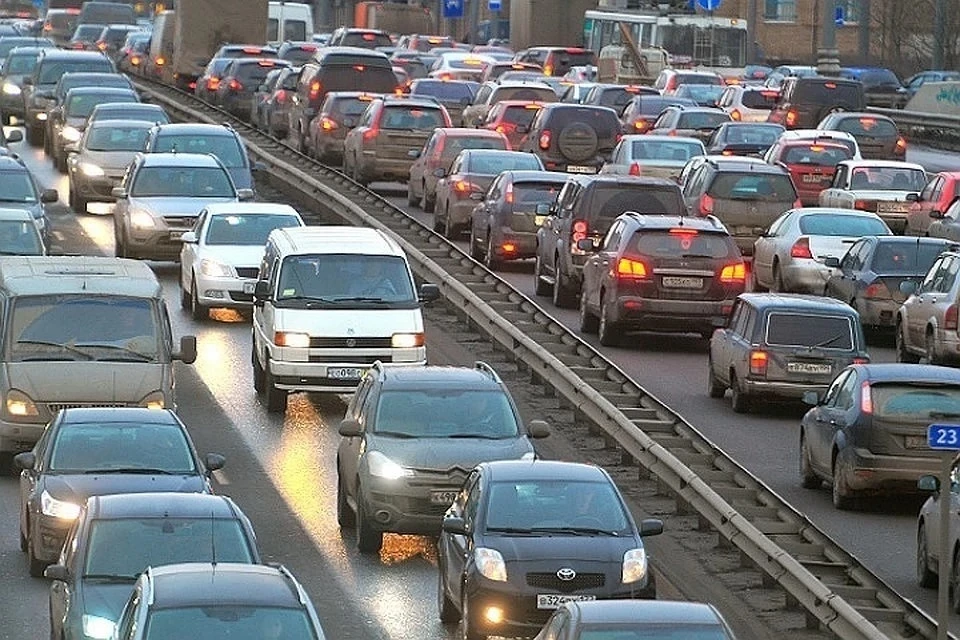 Московский водителей предупредили об опасности на дорогах из-за похолодания