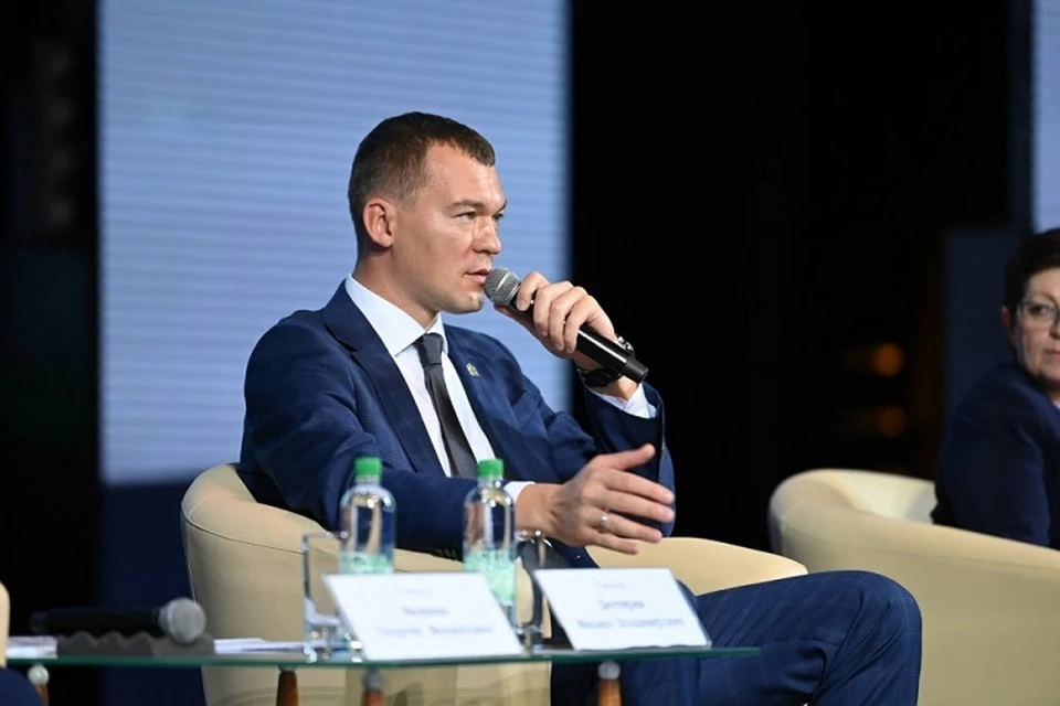 Равные условия жизни для всех жителей Хабаровского края призывает создавать Михаил Дегтярев