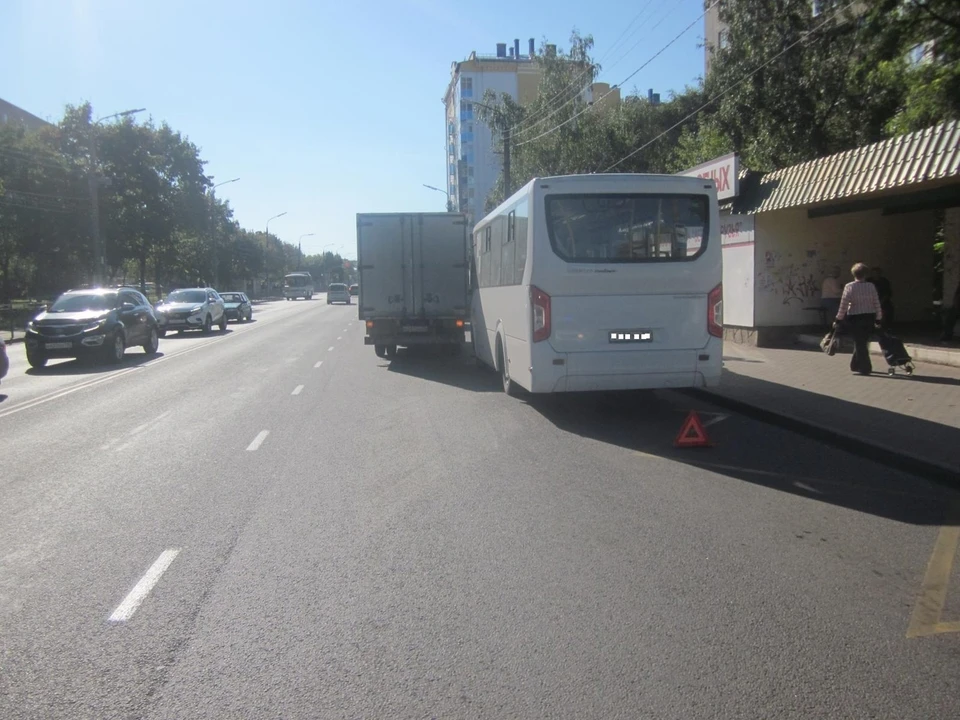 Пожилая женщина пострадала при ДТП с маршрутным автобусом