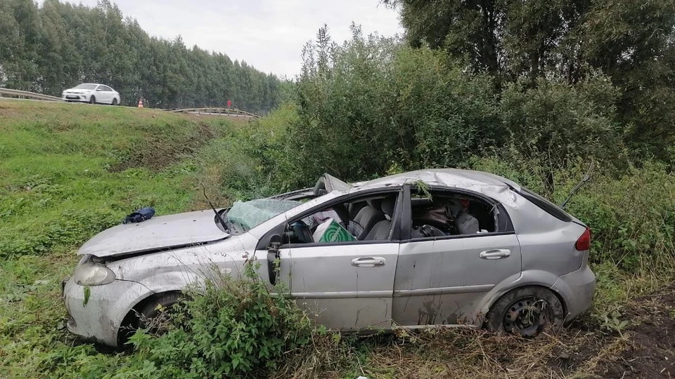 10 сентября в Рязанской области опрокинулся в кювет Chevrolet Lacetti. Фото: ryazpressa.ru