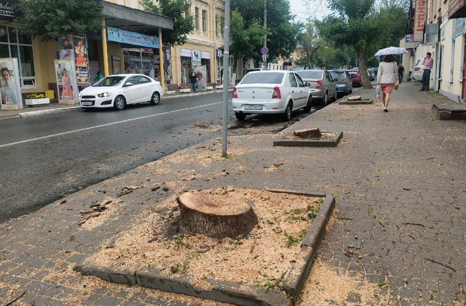 Улица Театральная.