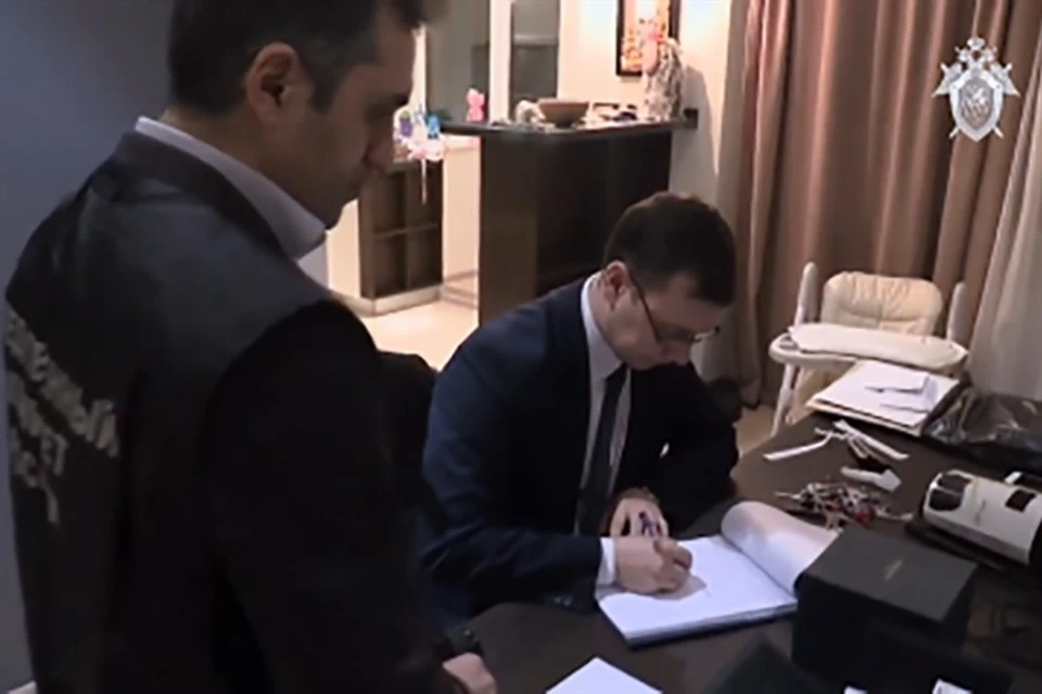 В Тверской области три высокопоставленных чиновника МЧС подозреваются в получении взятки Фото: СУ СК РФ по Тверской области (скрин видео)
