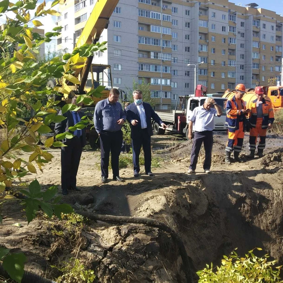 На место аварии приехал мэр Воронежа Вадим Кстенин.
