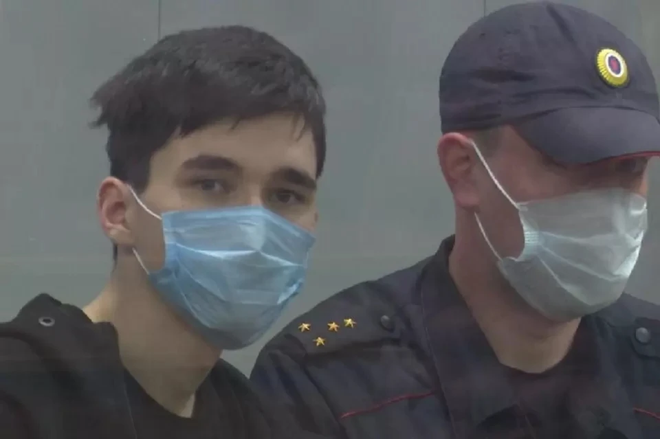 В Петербург этапировали Ильназа Галявиева, устроившего стрельбу в казанской школе №175.