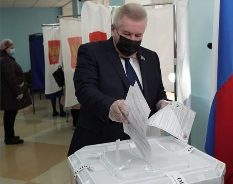 Борис Хохряков предпочитает приходить на избирательный участок одним из первых, поскольку не любит откладывать дела в долгий ящик