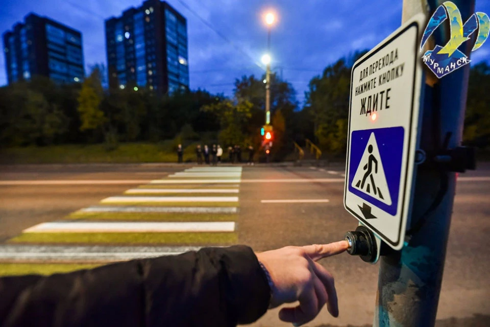 В ближайшее время новый пешеходный переход будет работать в штатном режиме. Фото: администрация Мурманска