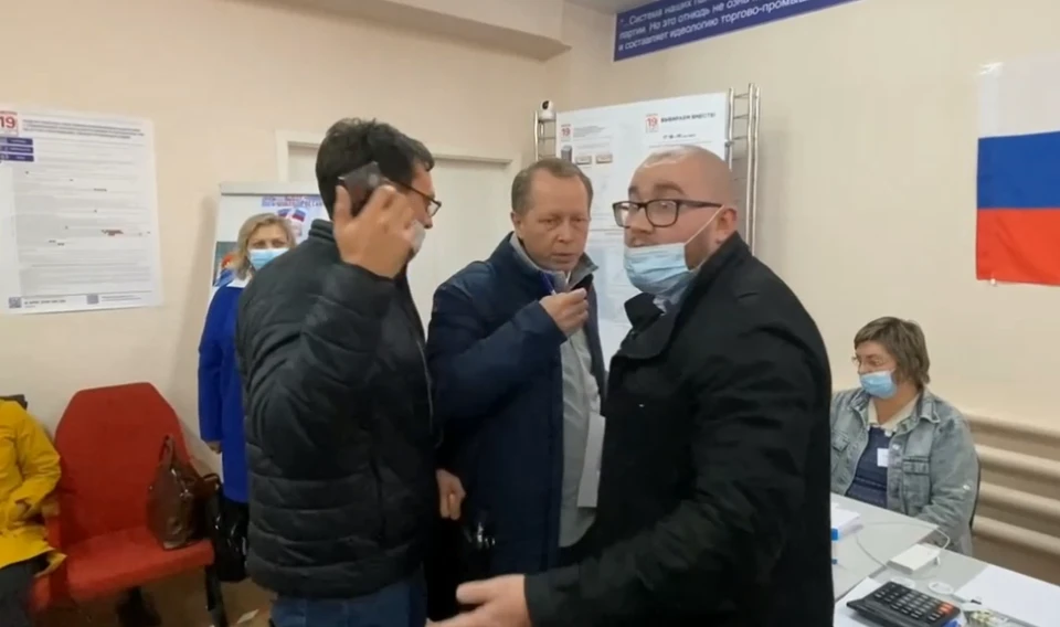 Есипов с товарищами устроил скандал на участке в Балаково