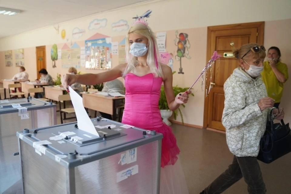 Иностранные эксперты остались довольны прошедшими в России выборами