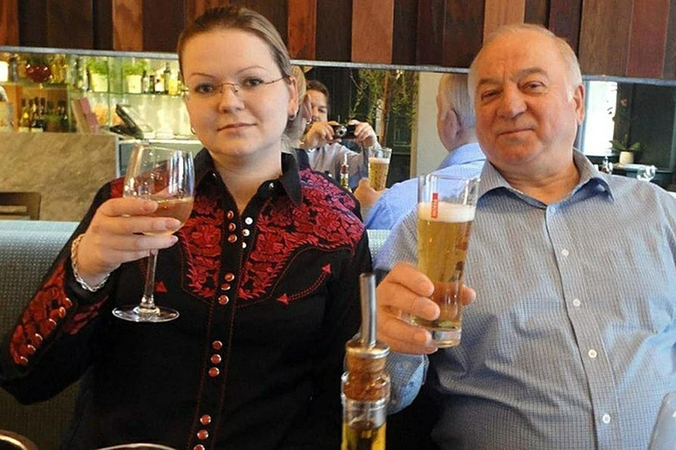 Сергей и Юлия Скрипали были обнаружены без сознания на скамейке в парке Солсбери в марте 2018 года