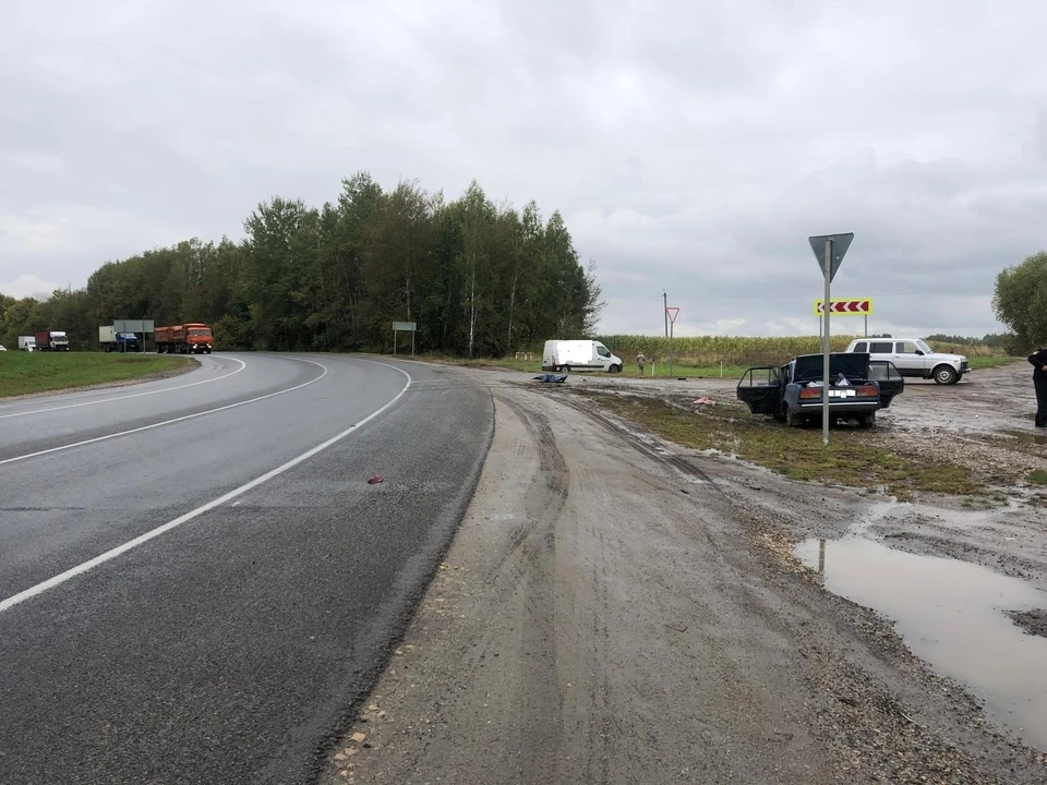 Столкнулись два автомобиля