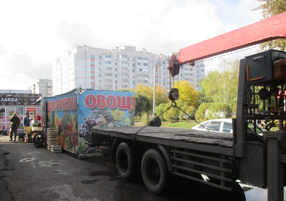 В Омске активно избавляются от незаконных киосков.