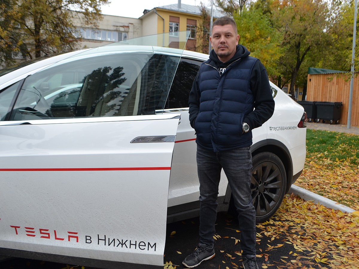 Это не машина – это гаджет»: Нижегородский бизнесмен привез себе «Теслу»  из-за океана и завел для нее собственный блог - KP.RU