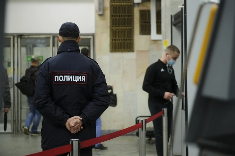На месте ЧП работают сотрудники правоохранительных органов