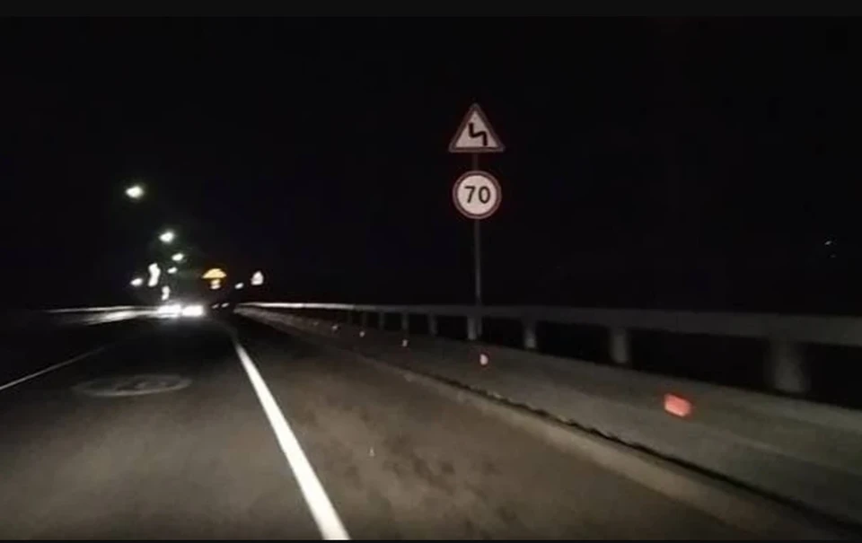 Авария произошла поздно вечером.