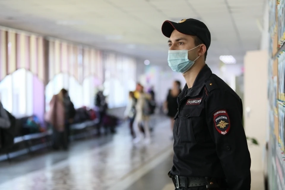Возле школ появятся наряды полиции
