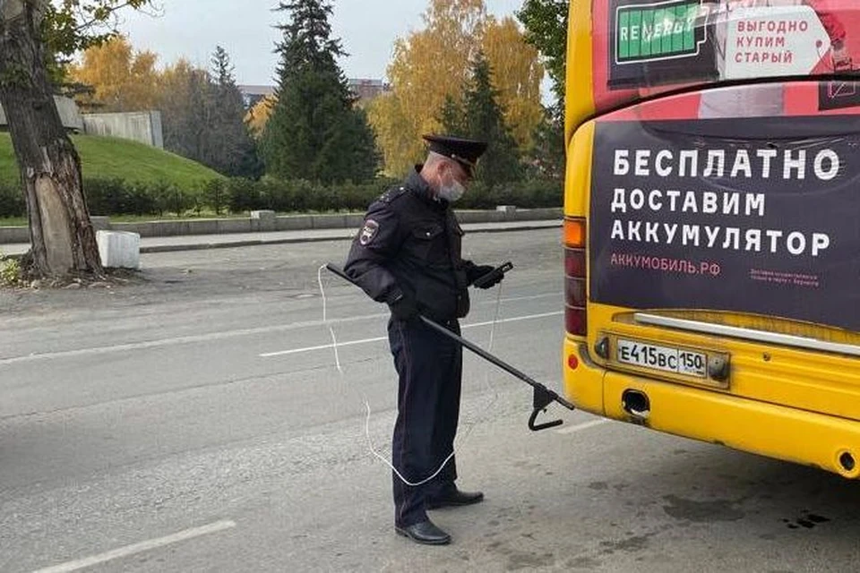 Участники рейда проверили около 20 автобусов