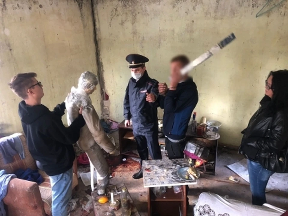 Орловец до смерти забил пожилого родственника подлокотником от кресла. Фото: СУ СК России по Орловской области