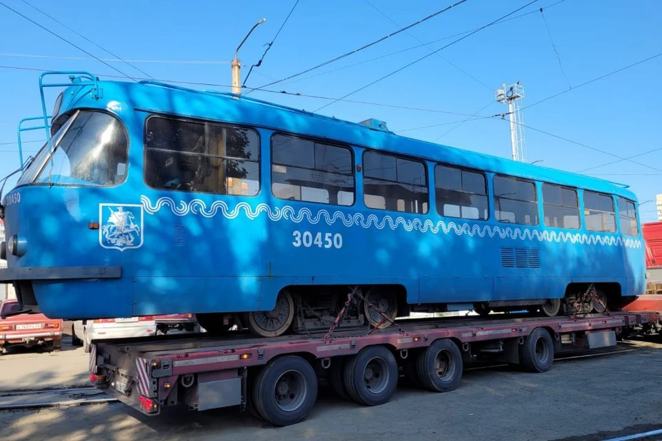 Первую партию трамваев марки Tatra T3 SU из Москвы доставили в Барнаул 28 сентября