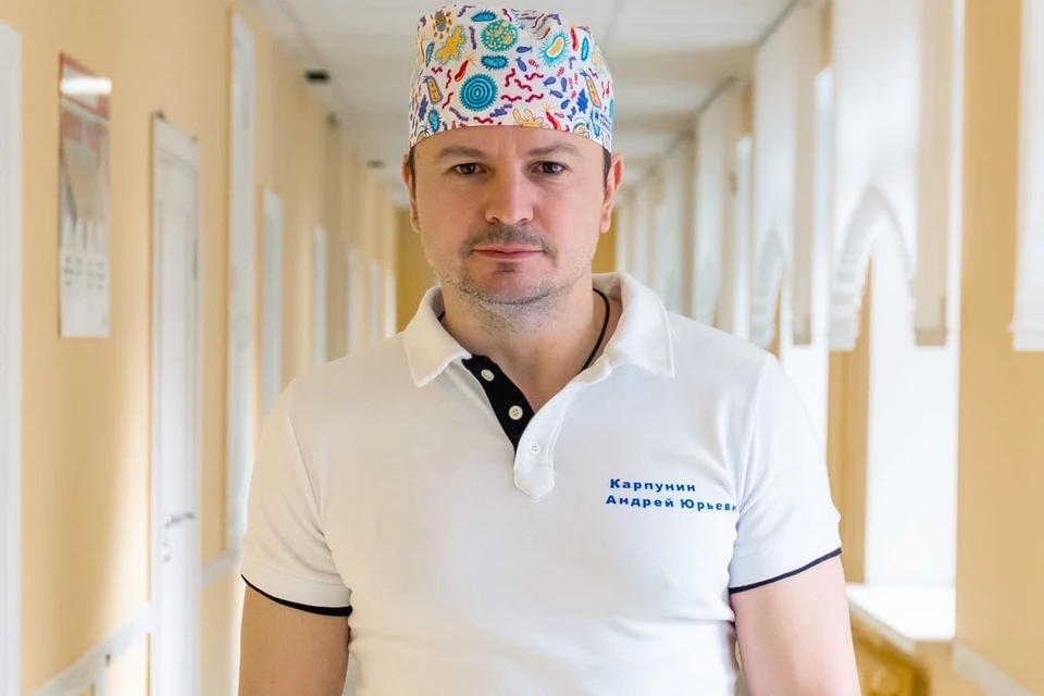 Главврач Карпунин: В ковид-госпиталь поступили два пациента, одному 20 лет, другому 18.