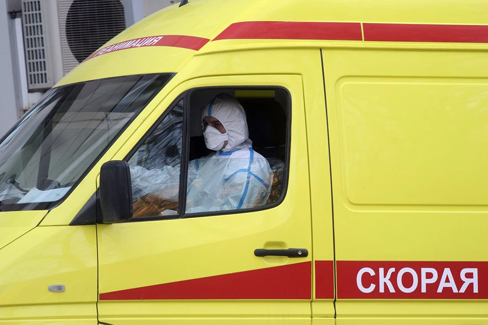 Вирусы наступают. Традиционно в простудный сезон жители чаще обращаются к врачам, в том числе и скорой помощи.
