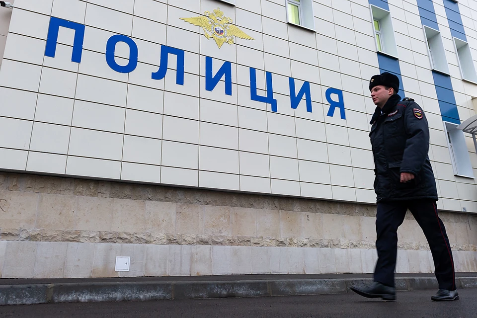 Сейчас следователи устанавливают личности всех потерпевших, а также других возможных эпизодов криминальной деятельности обвиняемых